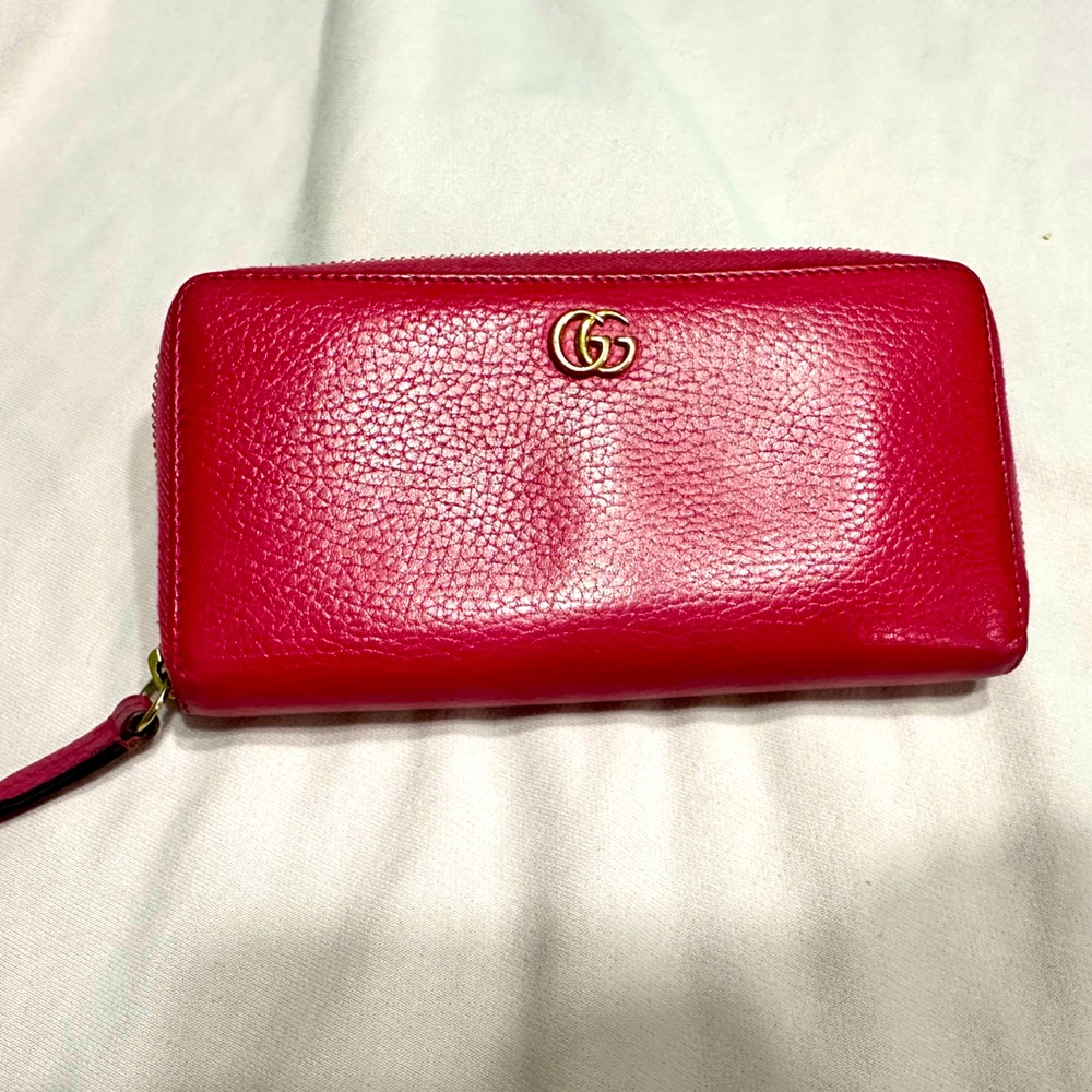 Gucci GG Marmont Zip Around wallet- Fuchsia Pink